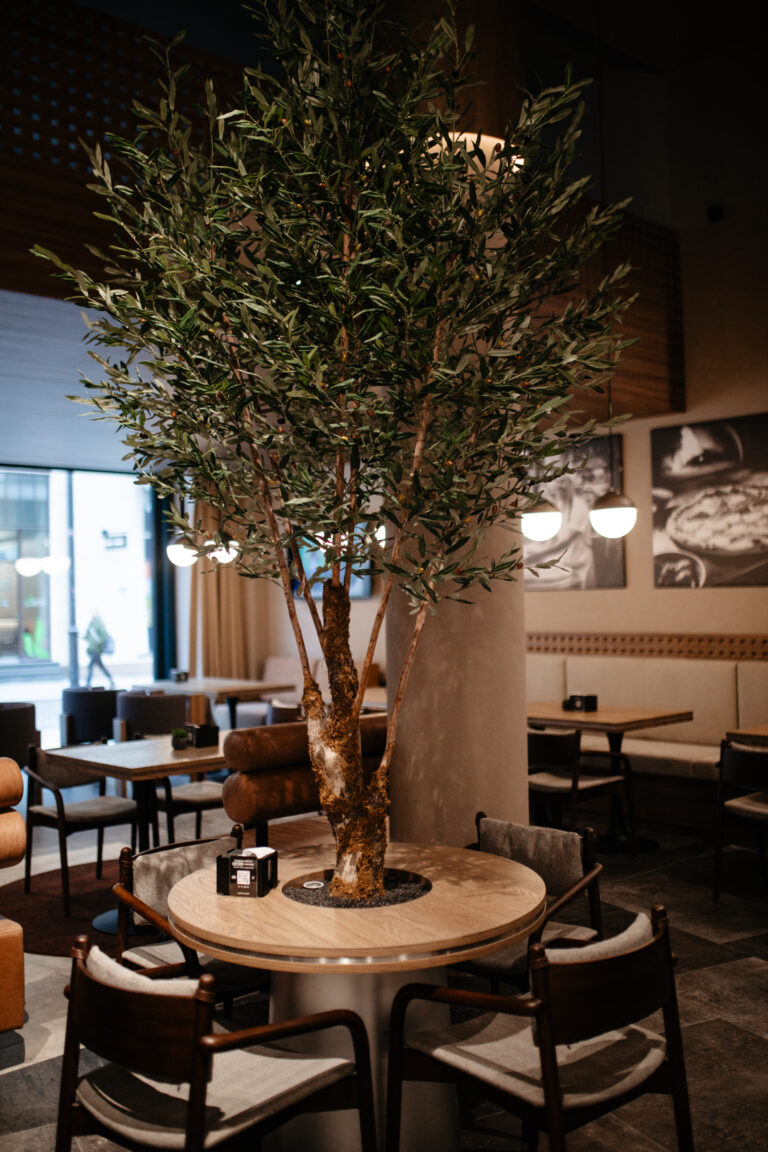 Jauki priekinė salė restorane Vilniaus g. 10